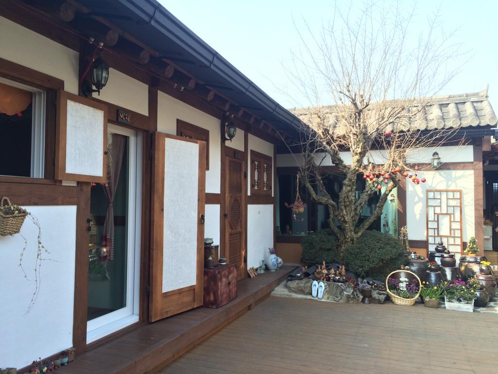 Inyeon Hanok Guesthouse Jeonju Eksteriør billede