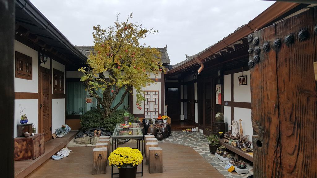Inyeon Hanok Guesthouse Jeonju Eksteriør billede