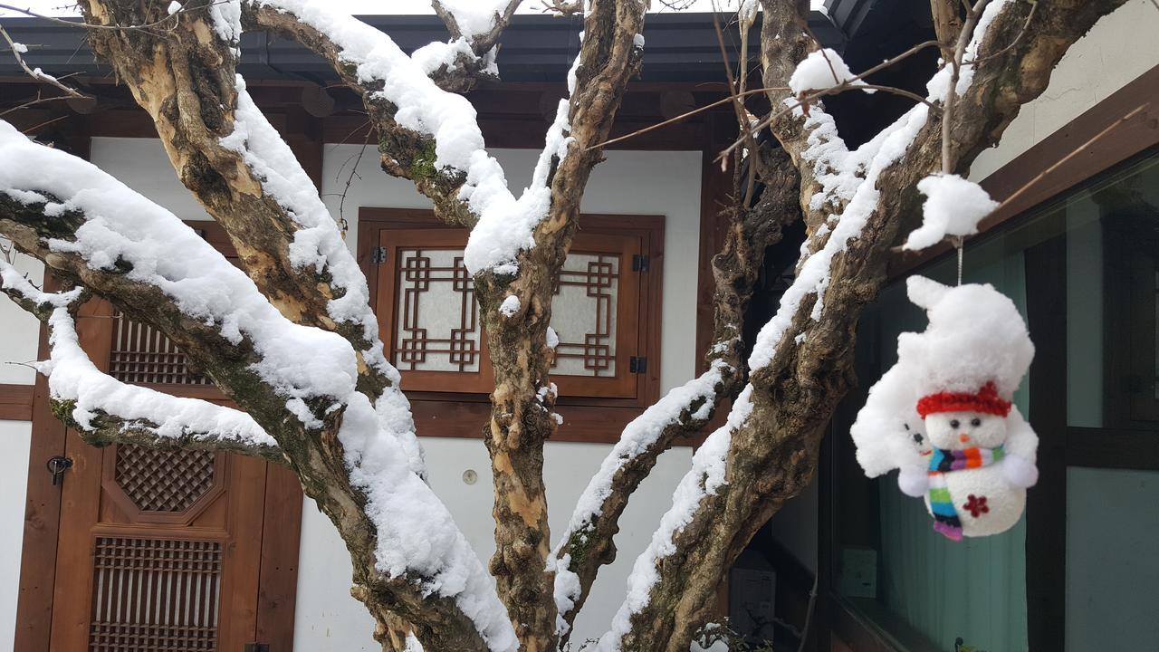 Inyeon Hanok Guesthouse Jeonju Eksteriør billede