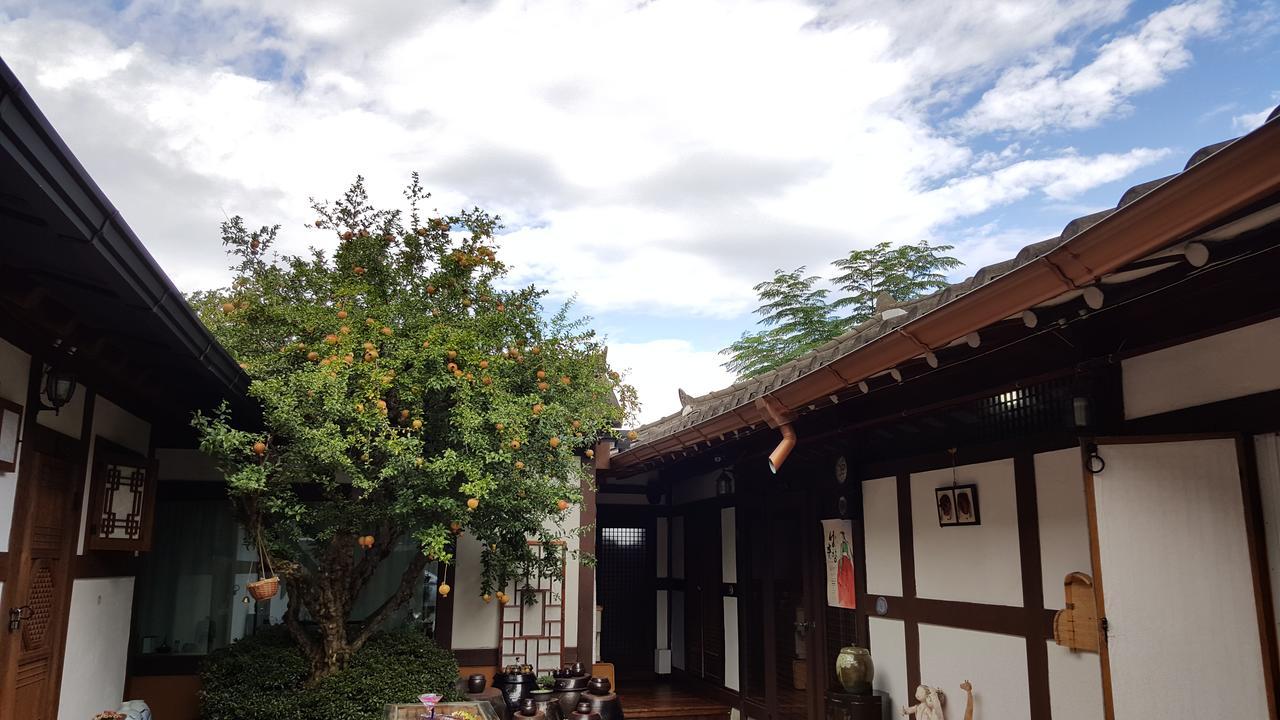 Inyeon Hanok Guesthouse Jeonju Eksteriør billede