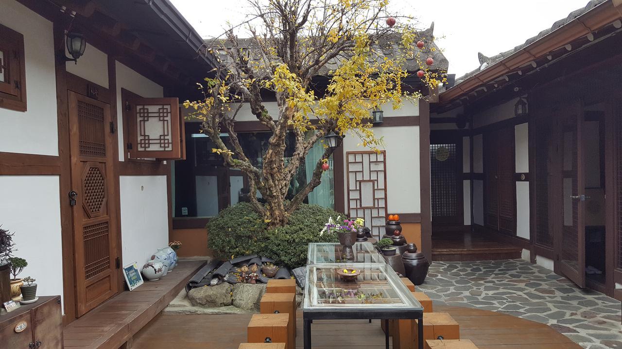 Inyeon Hanok Guesthouse Jeonju Eksteriør billede