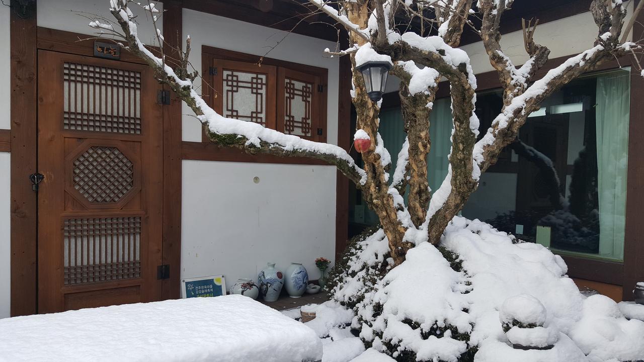 Inyeon Hanok Guesthouse Jeonju Eksteriør billede