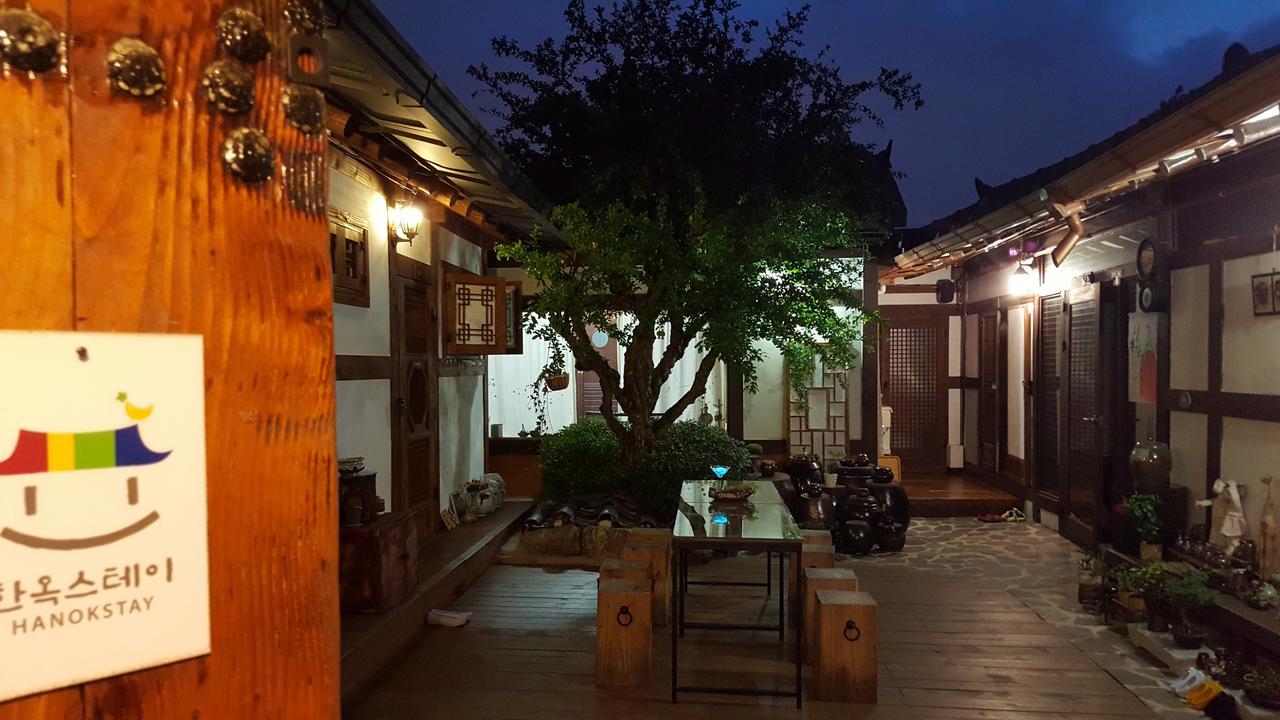 Inyeon Hanok Guesthouse Jeonju Eksteriør billede