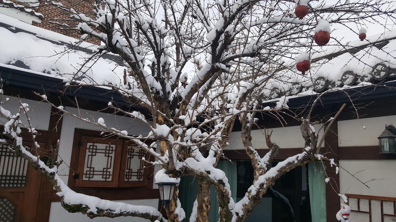 Inyeon Hanok Guesthouse Jeonju Eksteriør billede