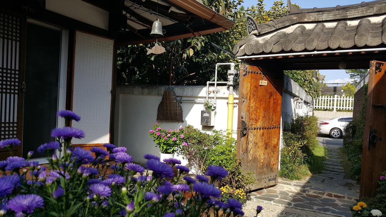 Inyeon Hanok Guesthouse Jeonju Eksteriør billede