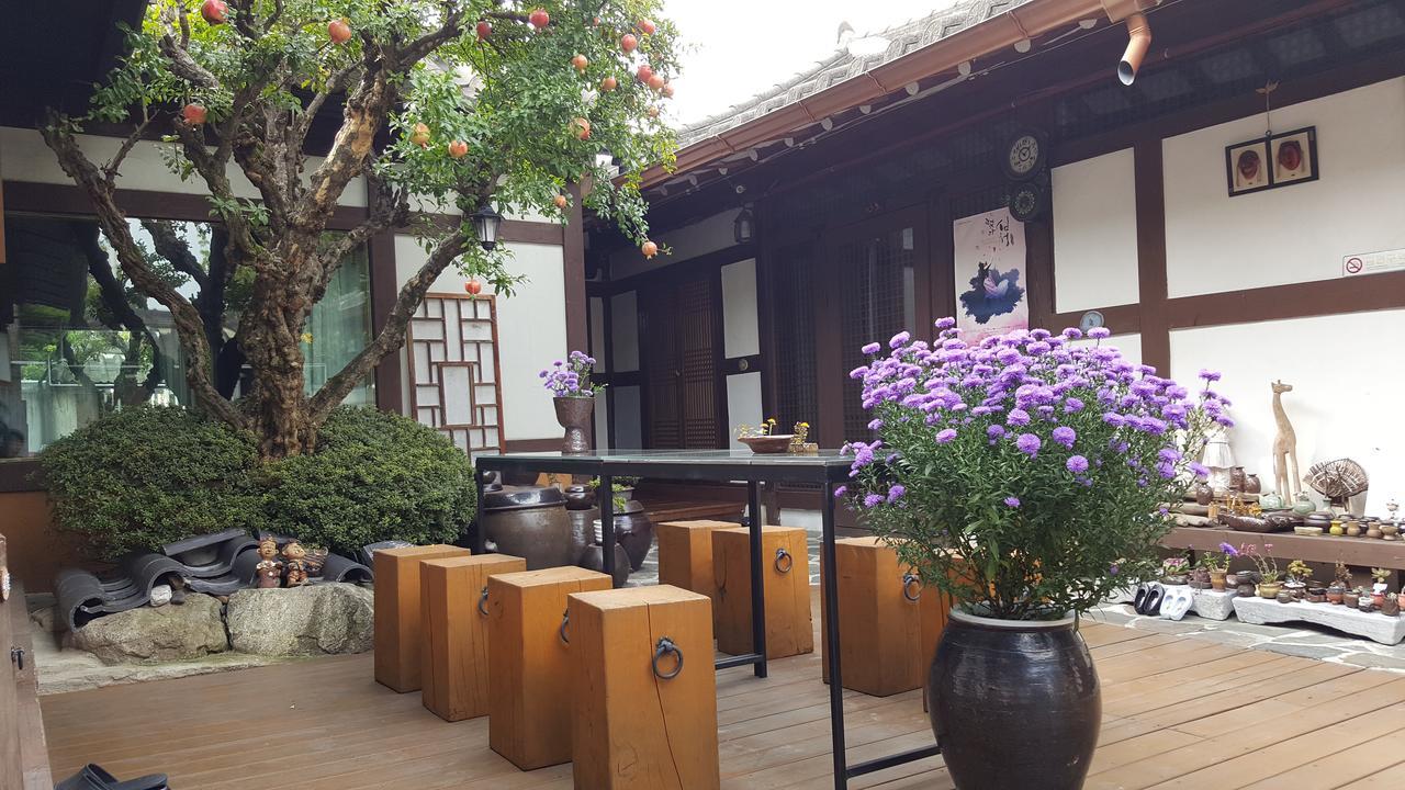 Inyeon Hanok Guesthouse Jeonju Eksteriør billede